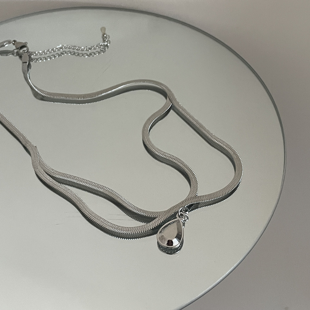 Collier Pendentif 'goutte D'eau' En Alliage Doré, Forme Os De Serpent - Neuf Avec étiquettes