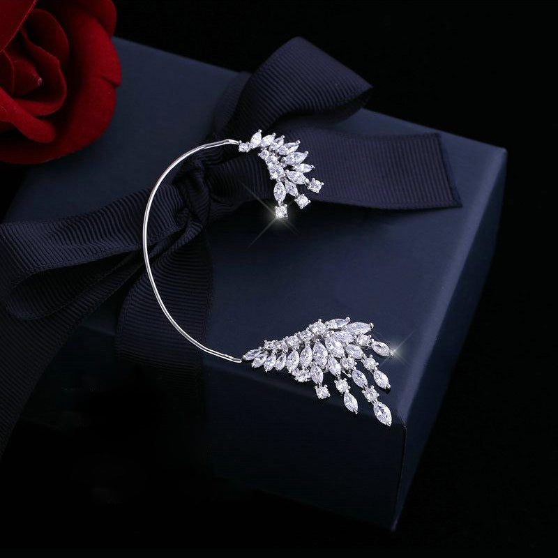 Soaring Elegance - Luxe Zirconia Wing Single Earring