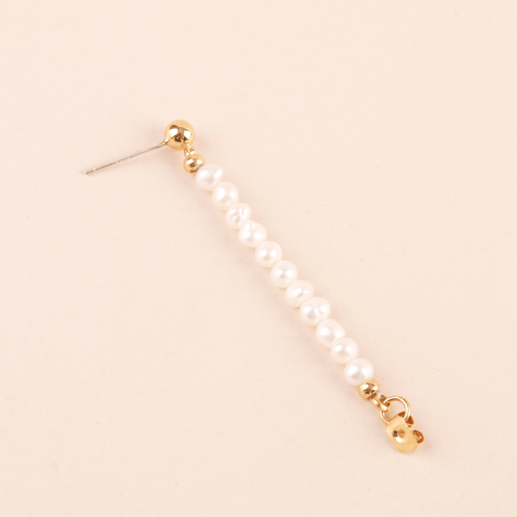 Zierliche Perlen-Creolen-Ohrringe
