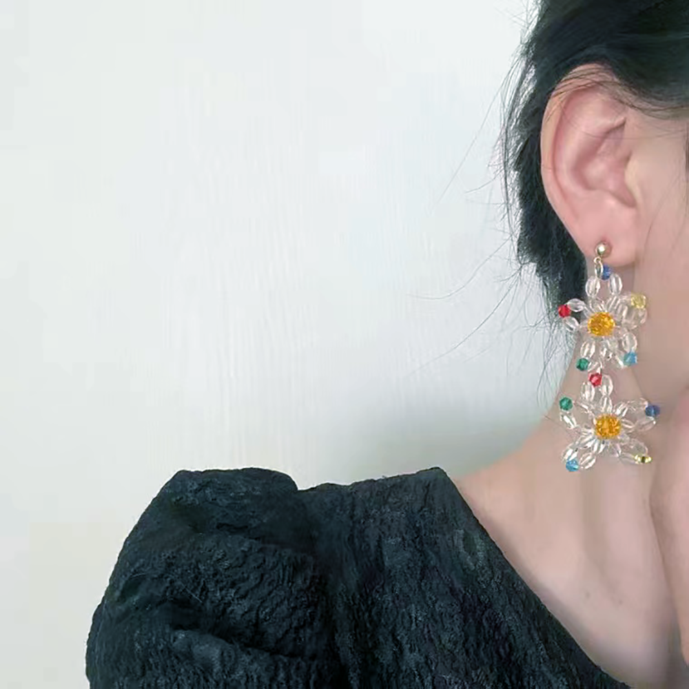 Boucles d'oreilles fleur perlées de cristal coloré