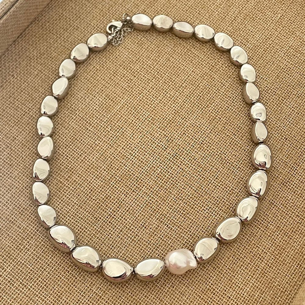 Gray and White‘s Collision Necklace
