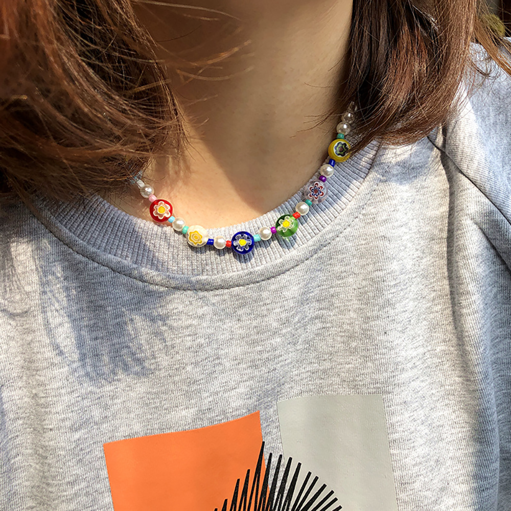 Multicolored Floral Pearl Necklace